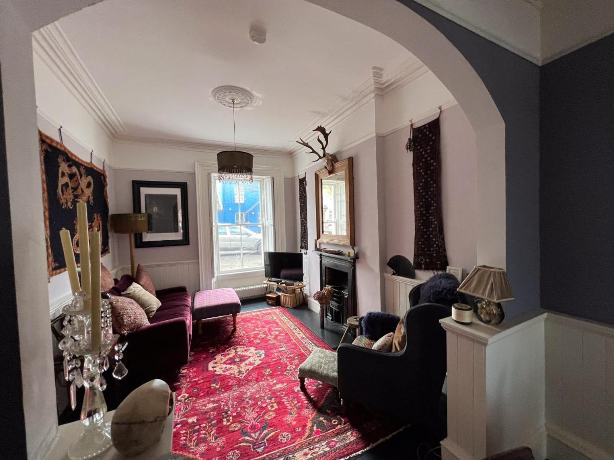 Unique Townhouse With Large Garden Down To The Sea Villa Killough Eksteriør billede