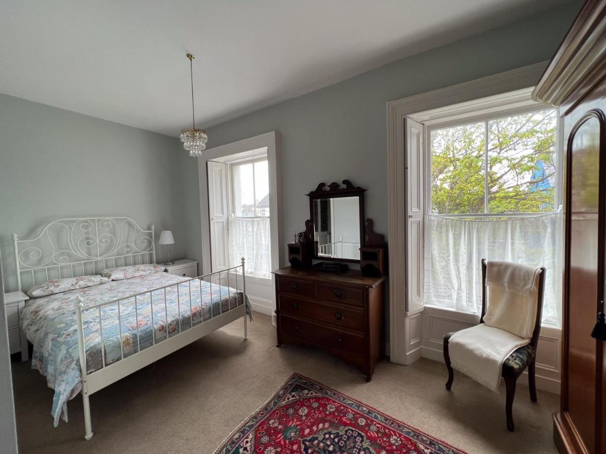 Unique Townhouse With Large Garden Down To The Sea Villa Killough Eksteriør billede