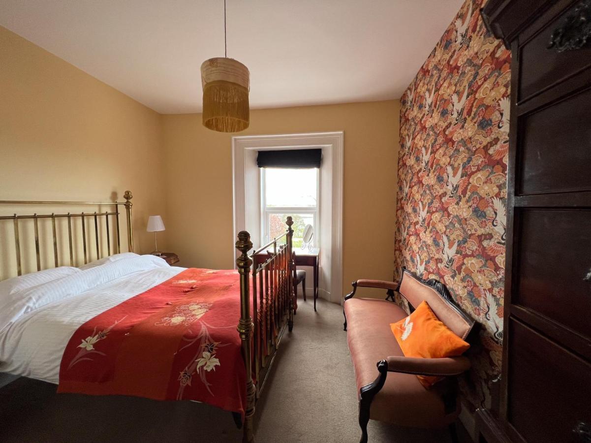 Unique Townhouse With Large Garden Down To The Sea Villa Killough Eksteriør billede