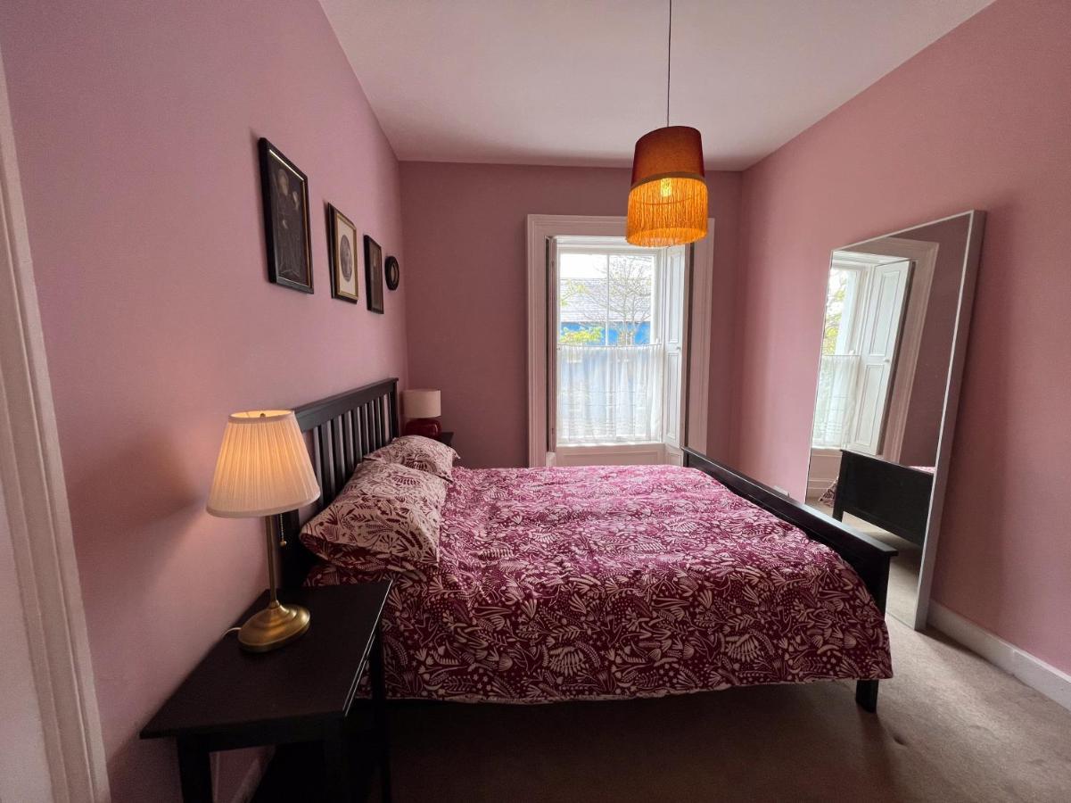 Unique Townhouse With Large Garden Down To The Sea Villa Killough Eksteriør billede
